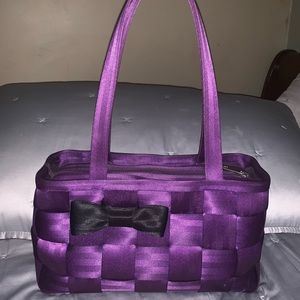 Harvey’s seat belt bag